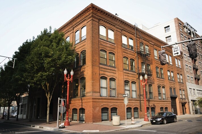 408 NW 5th Ave, Portland, OR à louer - Photo du bâtiment - Image 2 de 16