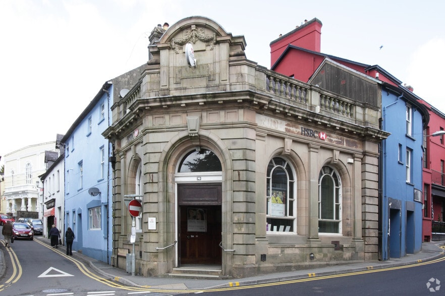 76 Rhosmaen St, Llandeilo for sale - Building Photo - Image 2 of 12