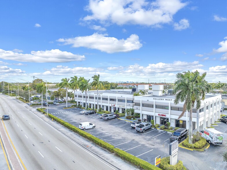 3900 W Commercial Blvd, Fort Lauderdale, FL à louer - Photo du bâtiment - Image 3 de 33