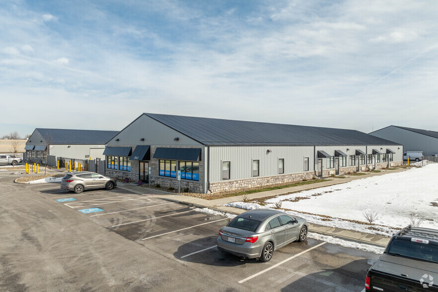 7840 Tyler Blvd, Mentor, OH for lease - Building Photo - Image 2 of 5