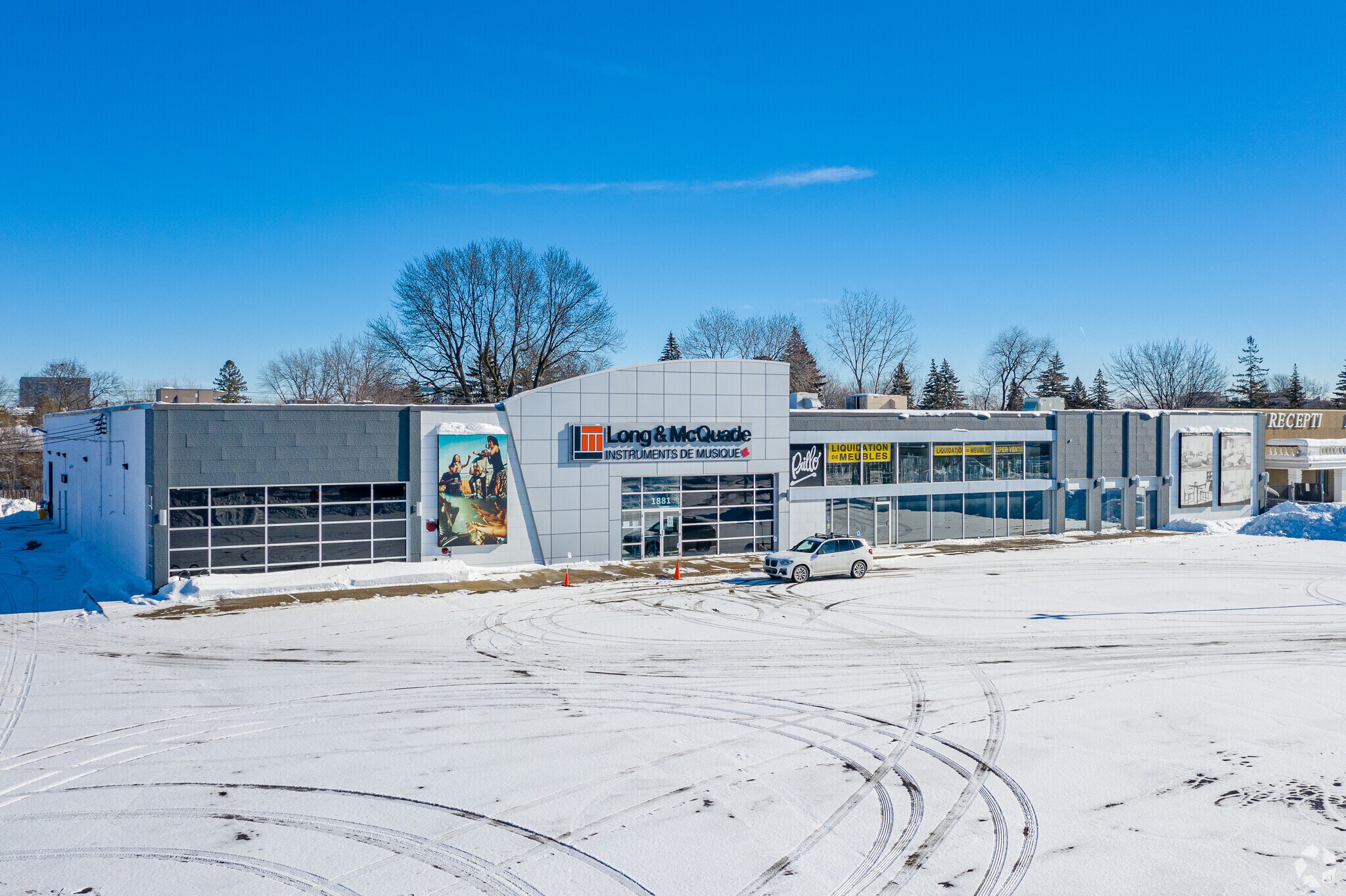 1877-1883 Blvd Curé-Labelle, Laval, QC for sale Primary Photo- Image 1 of 1