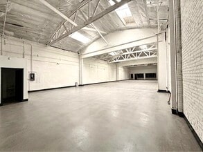 2001-2031 S Santa Fe Ave, Los Angeles, CA for lease Interior Photo- Image 1 of 2