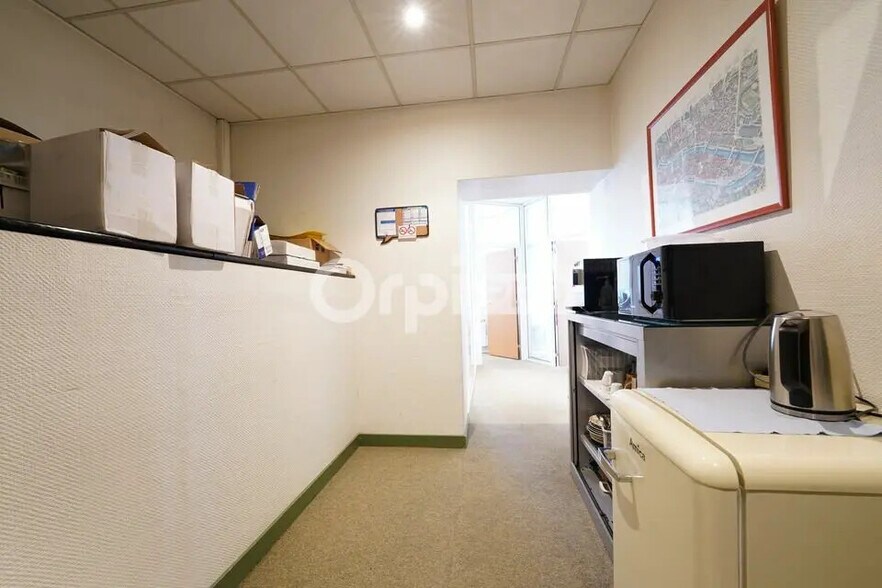Office in Caluire-et-Cuire for sale - Building Photo - Image 3 of 12