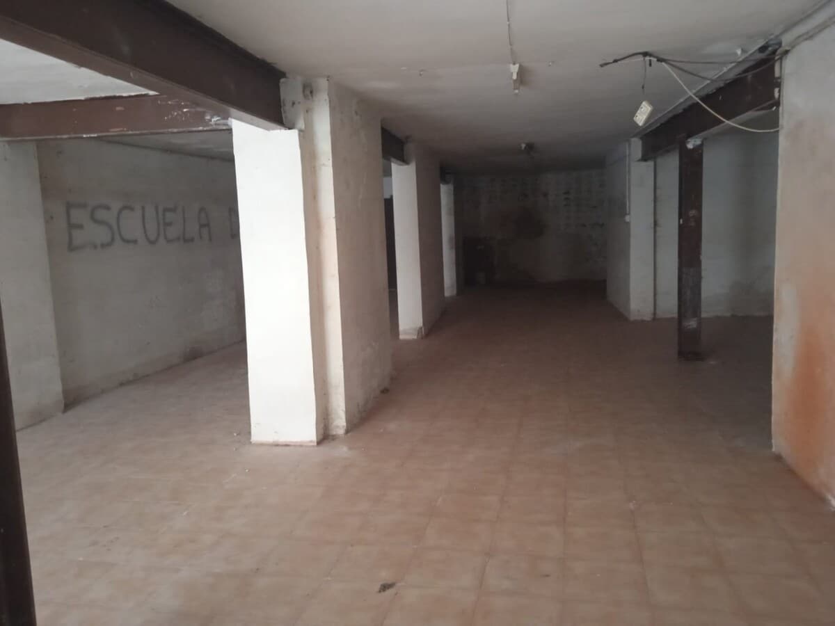 Sant Andreu de la Barca, BAR 08740 - Unit 1 - - Interior Photo - Image 2 of 4