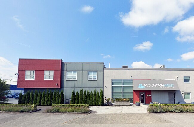 More details for 6869 Merritt Ave, Burnaby, BC - Office for Lease