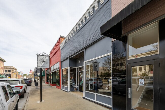 More details for 119 S 3rd St, Smithfield, NC - Retail for Lease