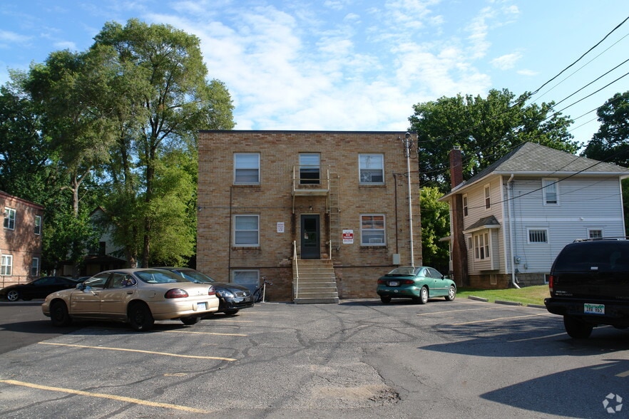 408 Ann St, East Lansing, MI à vendre - Photo du bâtiment - Image 2 de 2