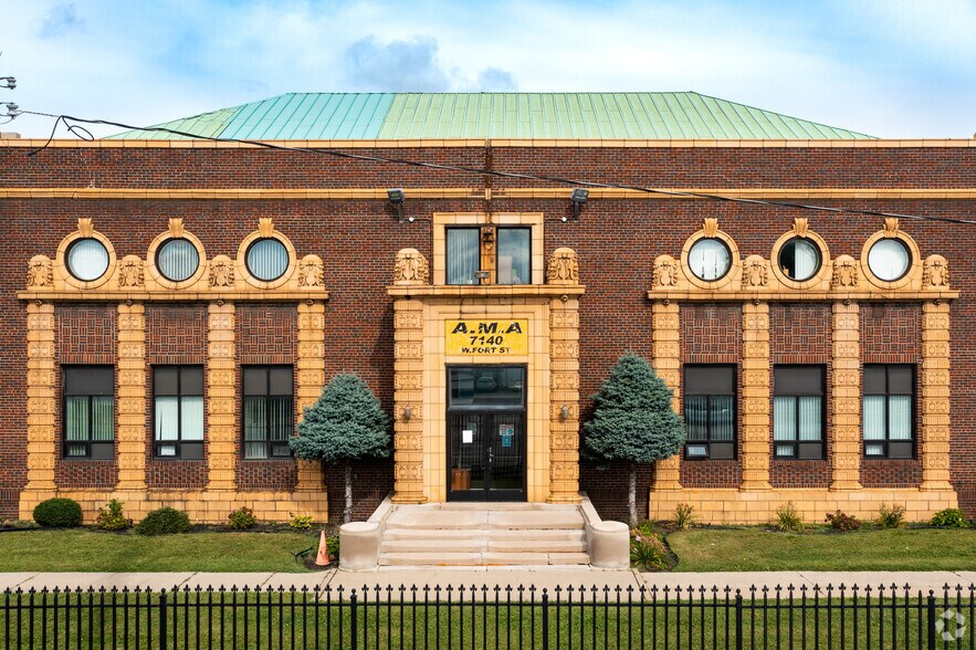 7140 W Fort St, Detroit, MI à louer - Photo du bâtiment - Image 2 de 5