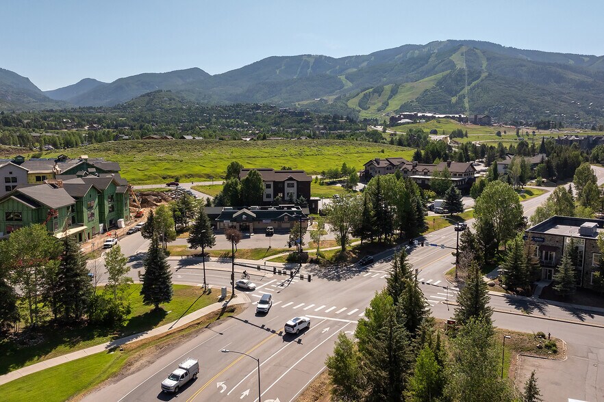 675 Snapdragon Way, Steamboat Springs, CO à louer - Photo du bâtiment - Image 3 de 41