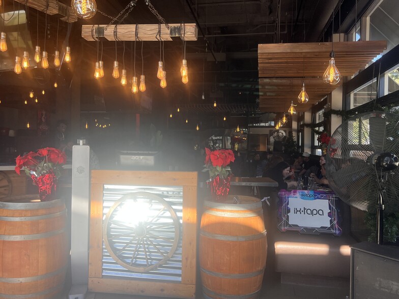 119 E Colorado Blvd, Pasadena, CA for lease - Primary Photo - Image 1 of 15