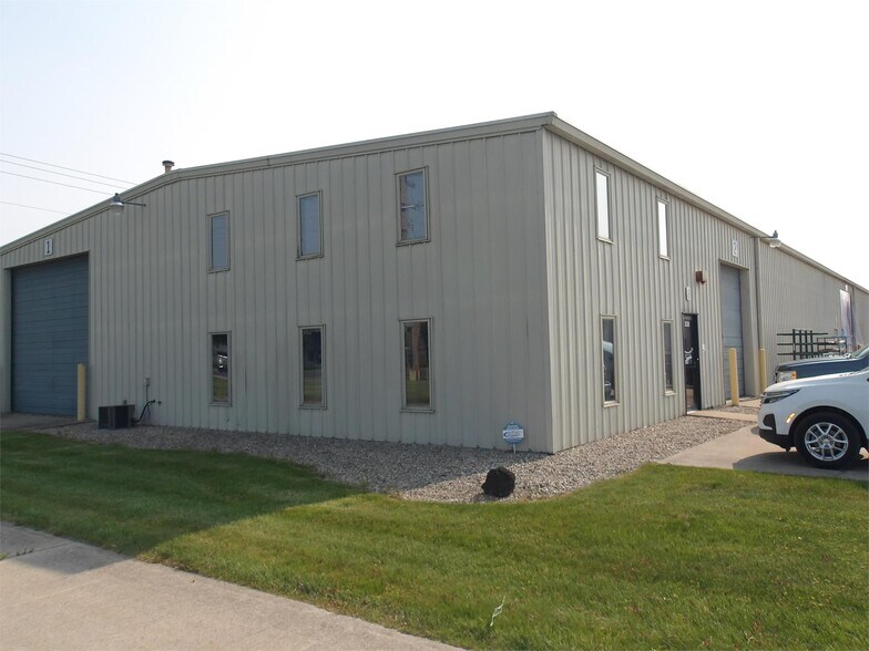 2228 Dierdorff Rd, Goshen, IN à vendre - Photo du bâtiment - Image 1 de 2