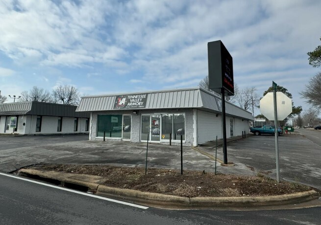 500 Woodward Ave, Muscle Shoals, AL for lease Building Photo- Image 1 of 3