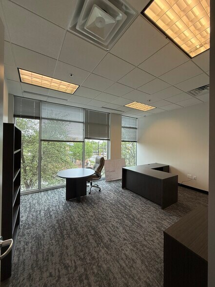 2821 W 7th St, Fort Worth, TX à louer - Photo intérieure - Image 3 de 16