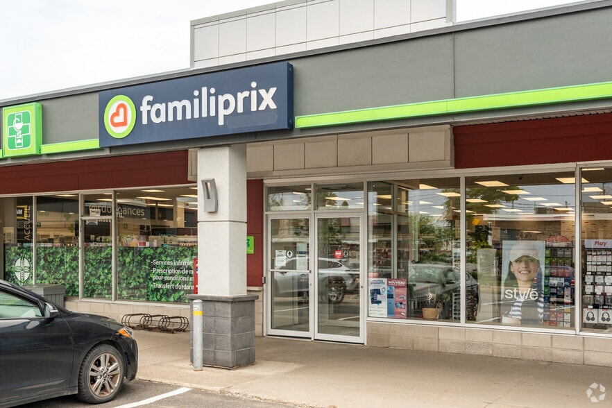 3207 Ch Sainte-Foy, Québec, QC à louer - Photo du bâtiment - Image 3 de 3