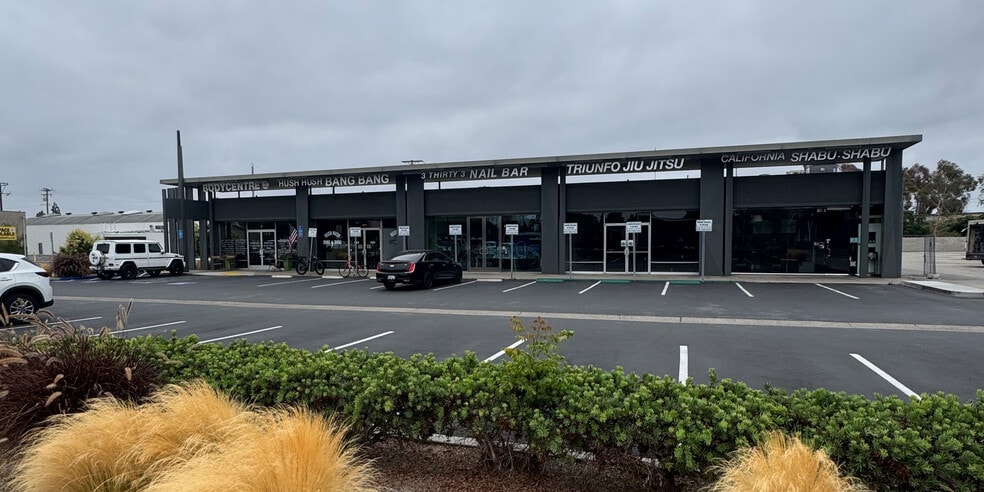 801 Baker St, Costa Mesa, CA for lease - Building Photo - Image 2 of 4