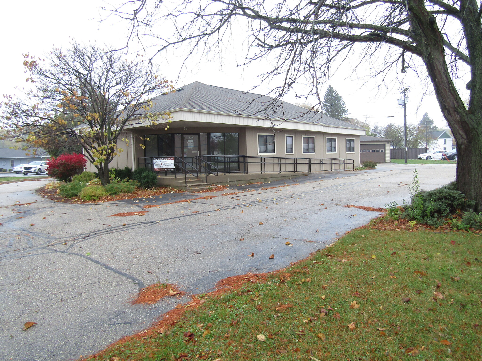 1504 Creston Park Dr, Janesville, WI for sale Building Photo- Image 1 of 1