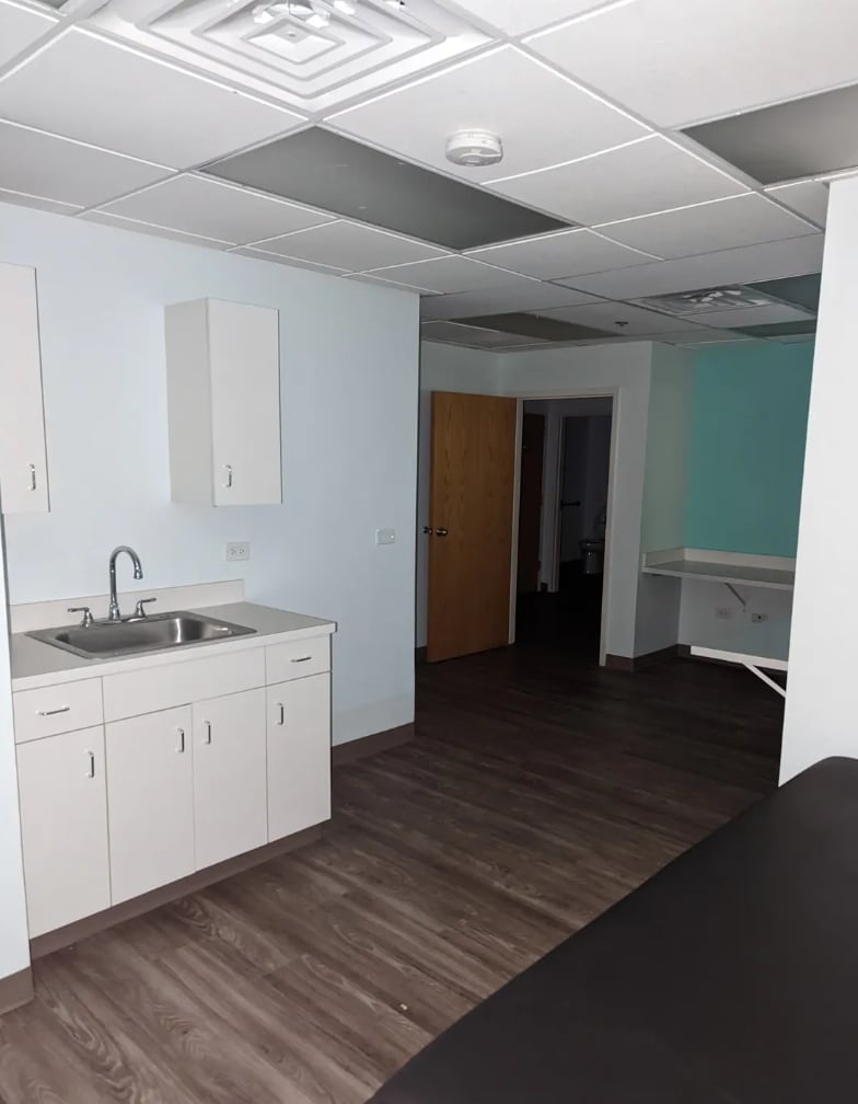 533 W North Ave, Elmhurst, IL à louer Photo intérieure- Image 1 de 2