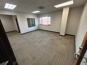 10775 Pioneer Trl, Truckee, CA for lease Interior Photo- Image 2 of 5