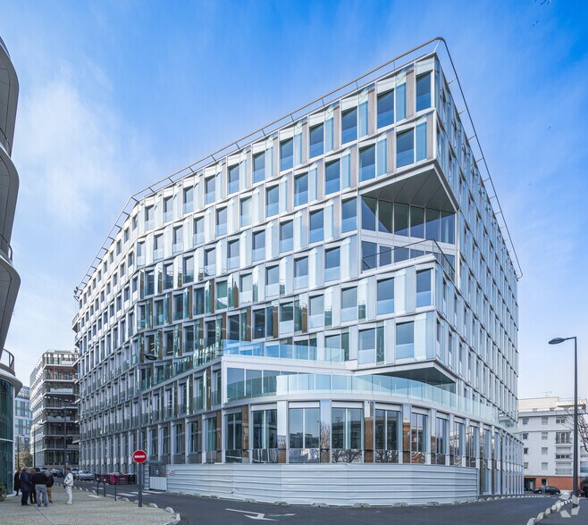 Rue Arago, Saint-Ouen-sur-Seine à louer - Photo du bâtiment - Image 3 de 4