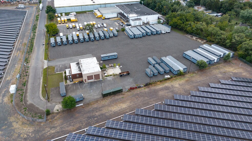 405 37th St, Pennsauken, NJ à louer - Photo du bâtiment - Image 2 de 7