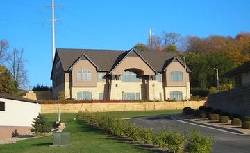 44 Good Counsel Dr, Mankato, MN for lease Building Photo- Image 1 of 4