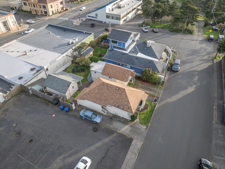 443 SW 7th St, Newport, OR à vendre - Photo du bâtiment - Image 2 de 11