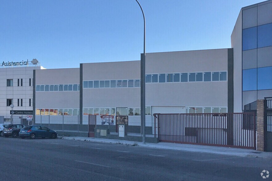 Avenida de la Reguera, 7, Móstoles, Madrid à vendre - Photo principale - Image 1 de 3