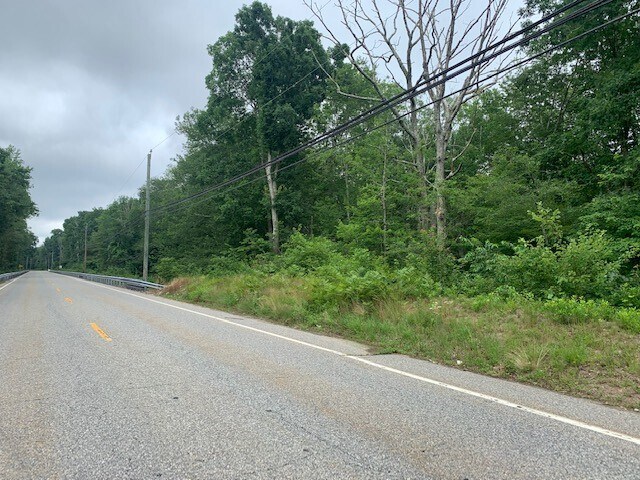 000 Cossaduck Hill, North Stonington, CT for sale - Building Photo - Image 1 of 3