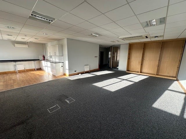 25-28 Herschel St, Slough for lease Interior Photo- Image 1 of 3