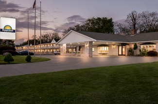 More details for 9897 Main St, Whitmore Lake, MI - Hospitality for Sale