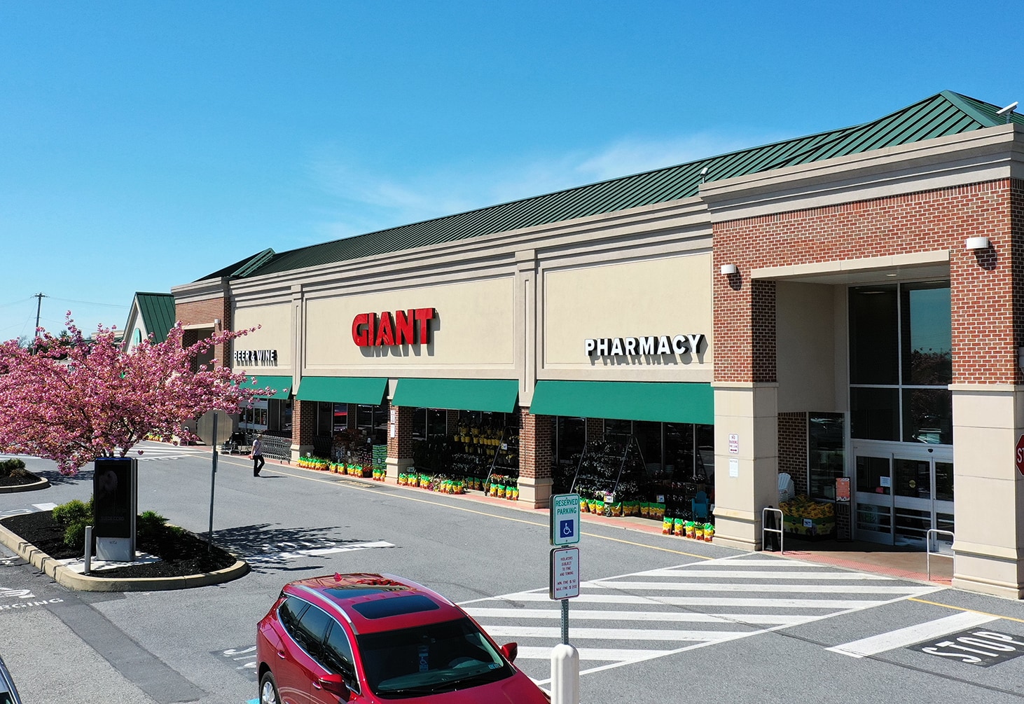 749-809 E Main St, Mount Joy, PA for lease Building Photo- Image 1 of 9