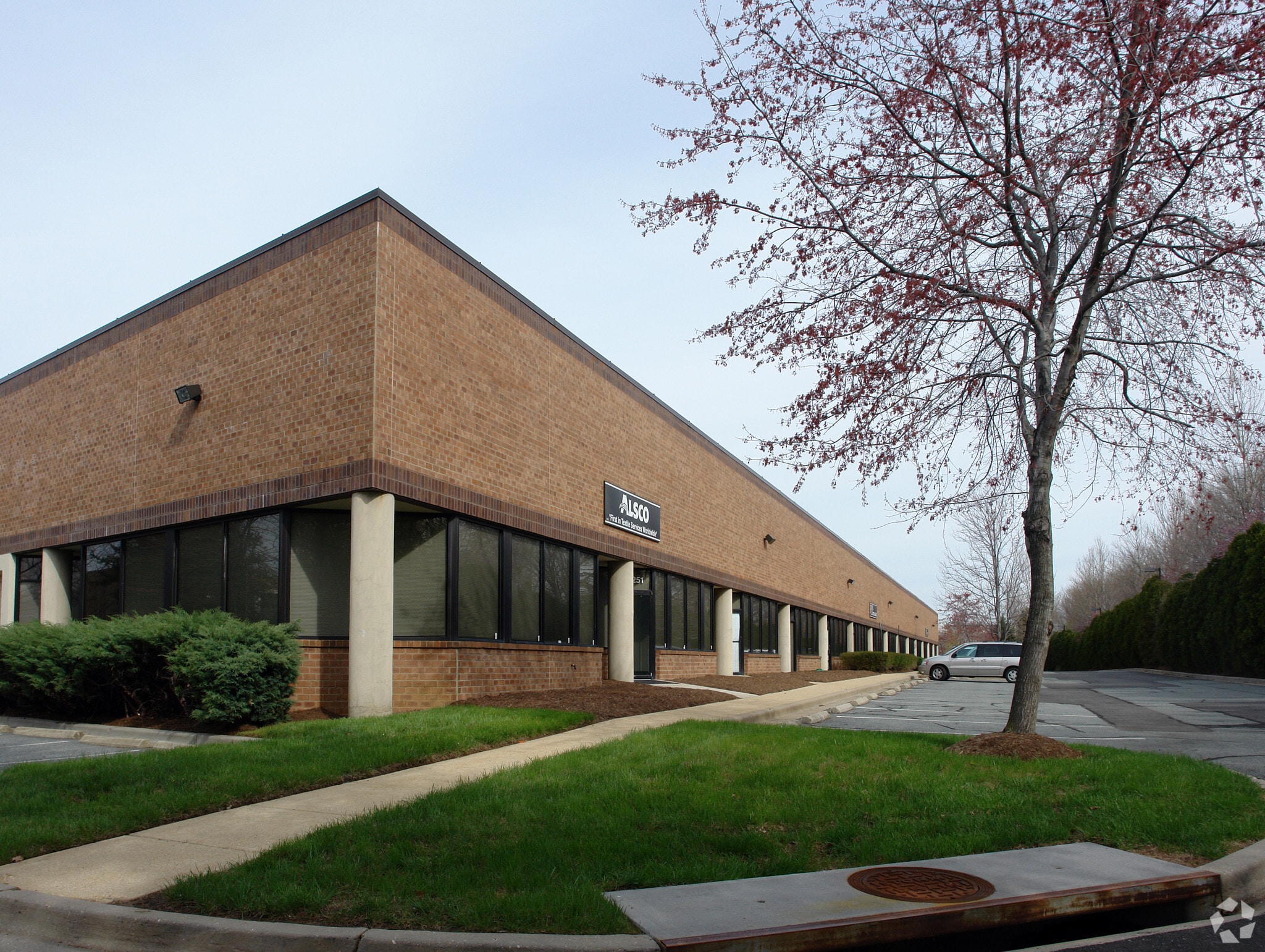 9227-9251 Hampton Overlook, Capitol Heights, MD for lease Primary Photo- Image 1 of 6