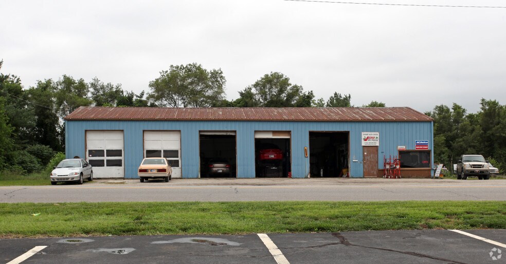 2501 W Lexington Ave, Elkhart, IN à vendre - Photo du bâtiment - Image 2 de 2