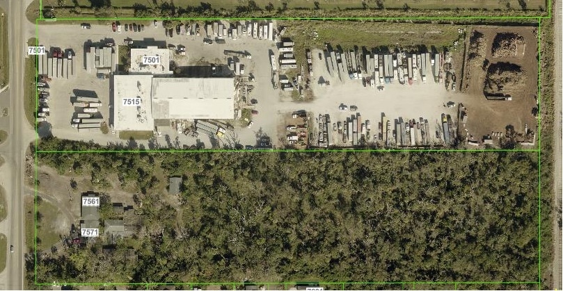 7501 E 15th St, Sarasota, FL à vendre - Photo du bâtiment - Image 1 de 2
