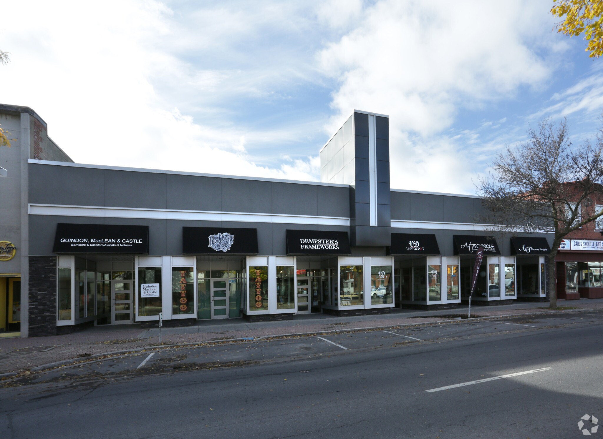 254-266 Pitt St, Cornwall, ON for sale Primary Photo- Image 1 of 1