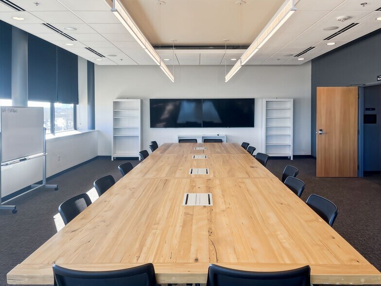 7800 Discovery Dr, Middleton, WI à louer - Photo intérieure - Image 2 de 20