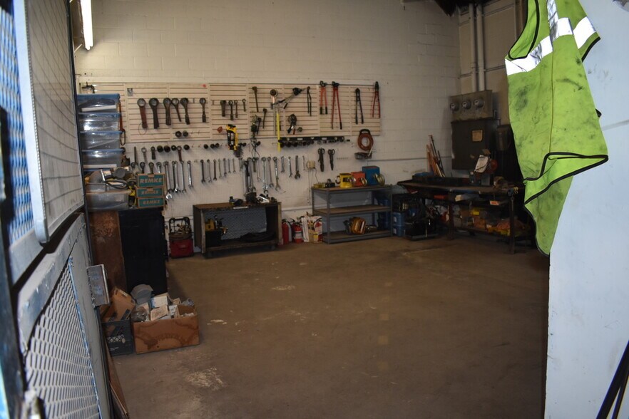 1005-1023 Us-85 Hwy, Brighton, CO for lease - Interior Photo - Image 2 of 8