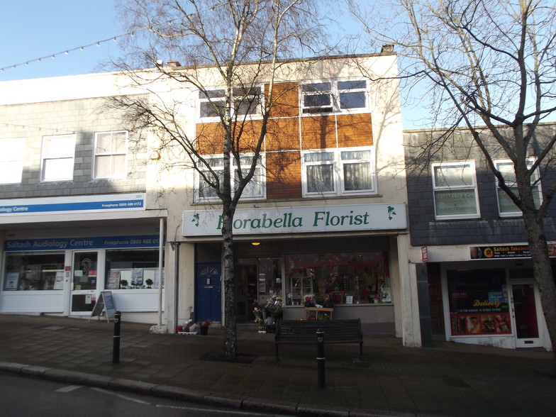 50-52 Fore St, Saltash for sale - Primary Photo - Image 1 of 2