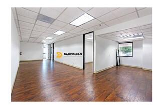 Plus de détails pour 3707 W Garden Grove Blvd, Orange, CA - Bureau à louer