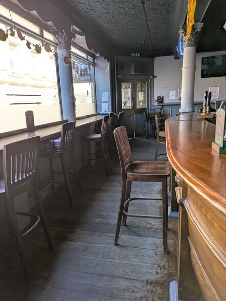 24 West George St, Kilmarnock à louer - Photo du bâtiment - Image 3 de 10