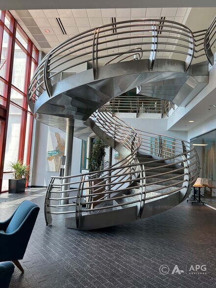 4321 Medical Park Dr, Durham, NC à louer - Photo du bâtiment - Image 3 de 4