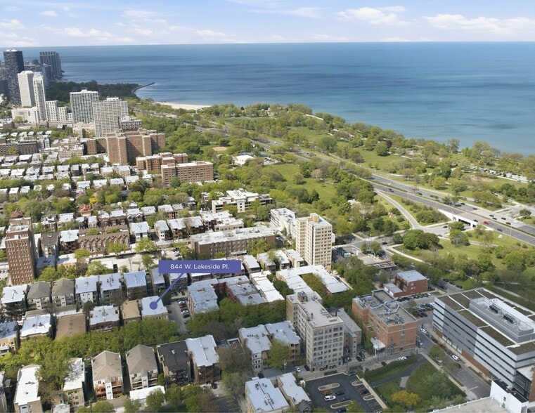 844 W Lakeside Pl, Chicago, IL for sale - Building Photo - Image 2 of 14