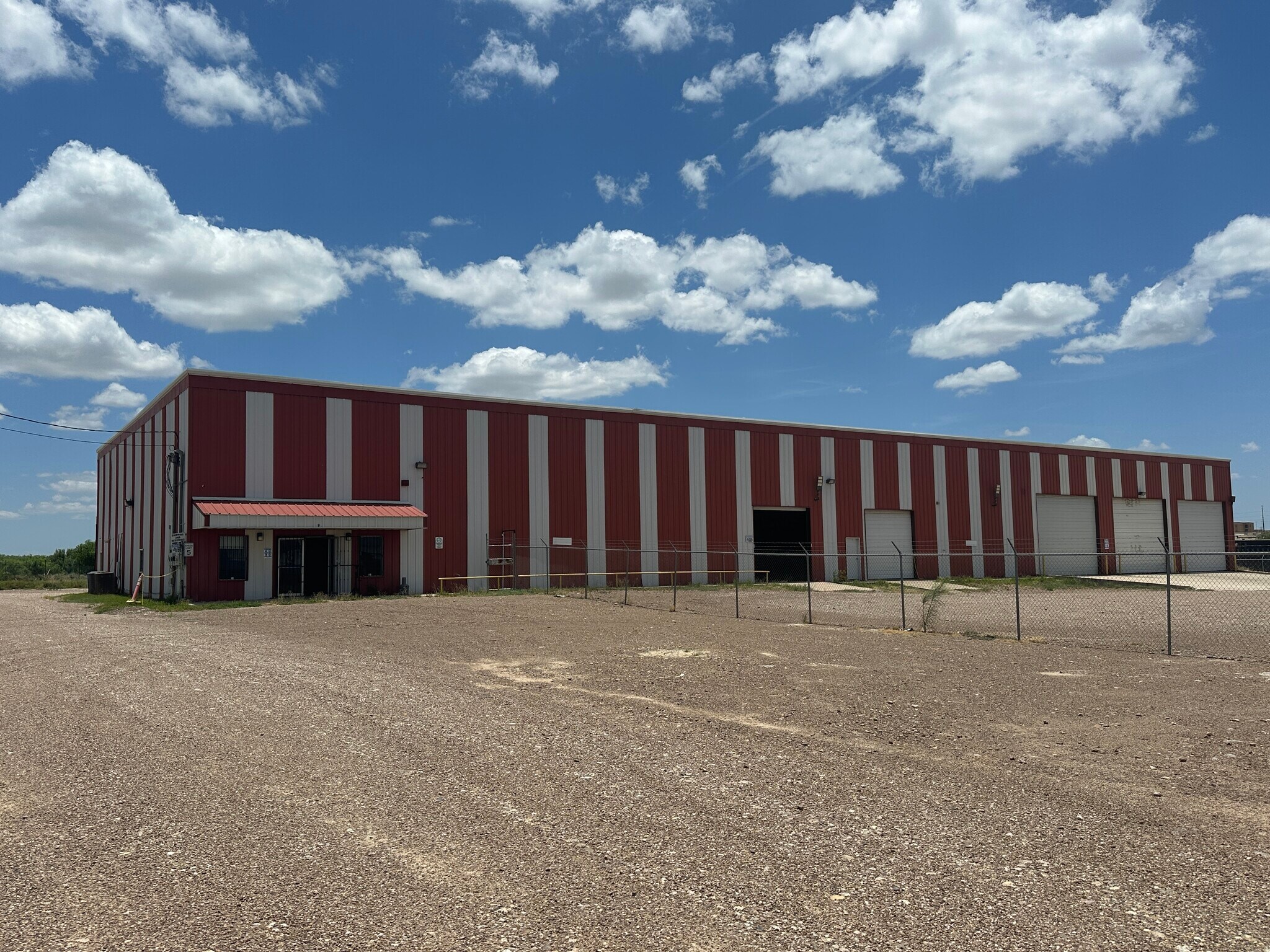 6443 State Highway 359, Laredo, TX for lease Primary Photo- Image 1 of 4