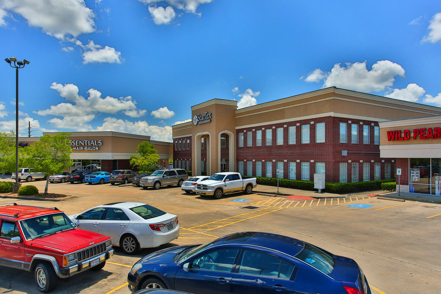 9330 W Broadway St, Pearland, TX for lease - Building Photo - Image 1 of 33