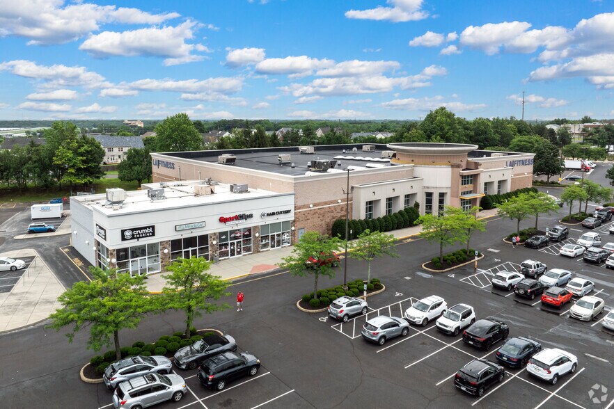 200-500 Rockhill Dr, Bensalem, PA for lease - Building Photo - Image 3 of 4