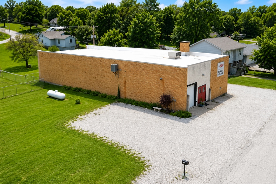 205 W Brasfield St, Smithville, MO à vendre - Photo principale - Image 1 de 12