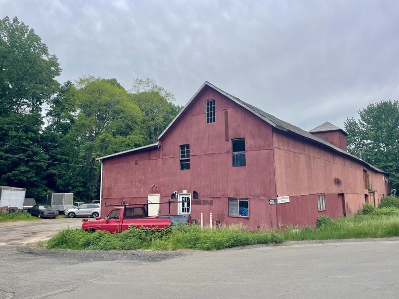 31 Depot Pl, Unionville, CT for sale - Building Photo - Image 1 of 5
