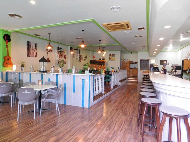 Retail in Orihuela for sale - Building Photo - Image 2 of 25