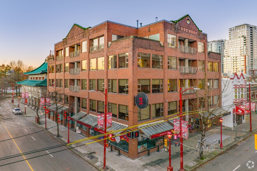 86-88 Pender St E, Vancouver, BC à louer - Photo principale - Image 1 de 2