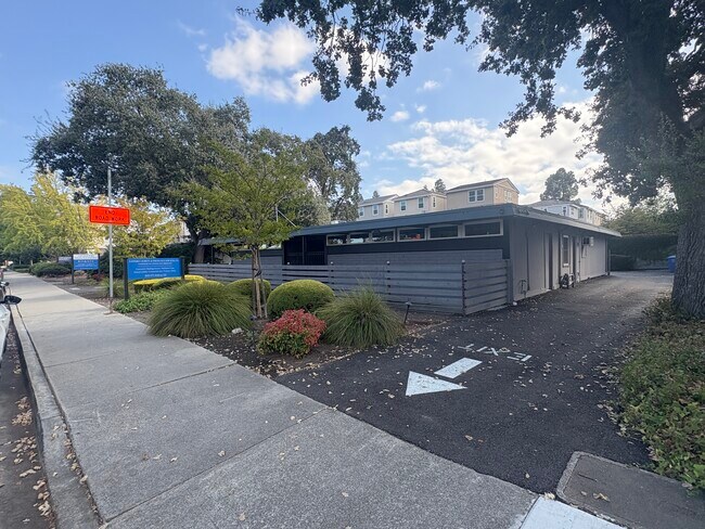 Plus de détails pour 56 Mayhew Way, Walnut Creek, CA - Bureau à vendre